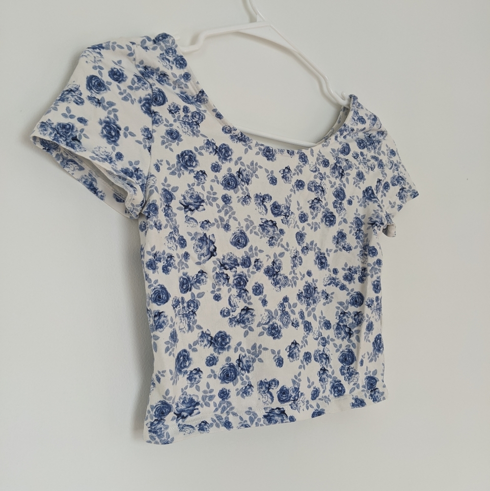 H&M flower crop top - Picture 3 of 3